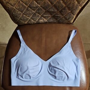 True & Co. True Body Triangle Convertible Strap Bralette Bra V-Neck Lined Padded